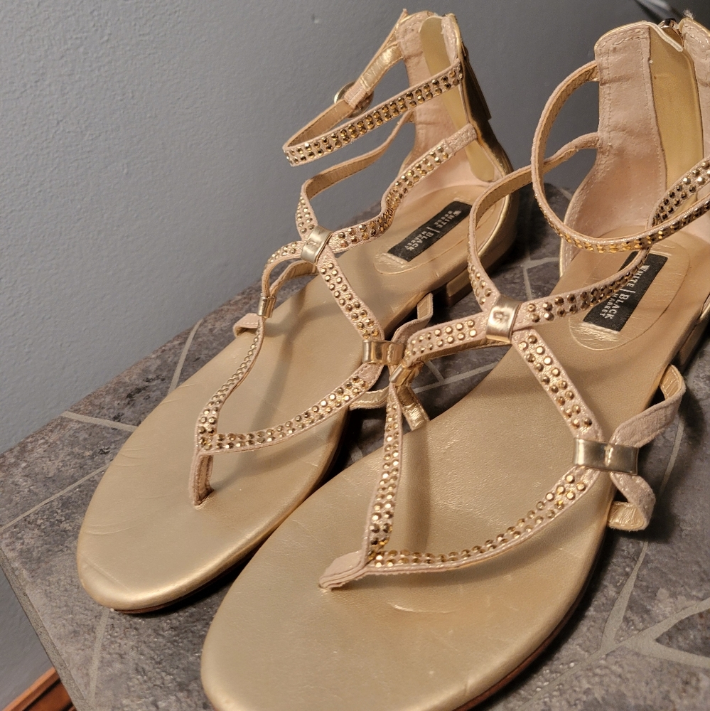 White House Black Market Gold Sandals Size 6